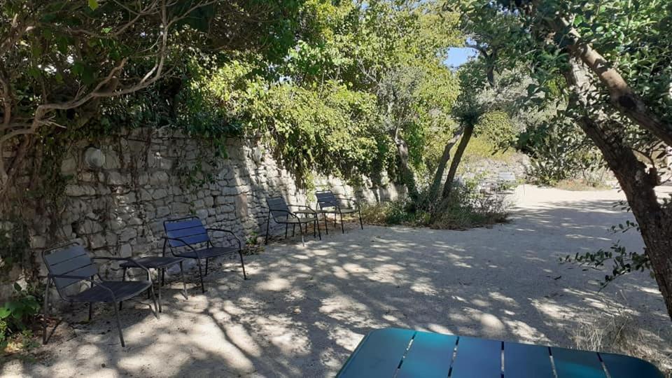 Glanum Et Saint-Rémy-de-Provence